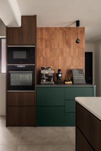 Contemporary Kitchen at Toa Payoh Ridge