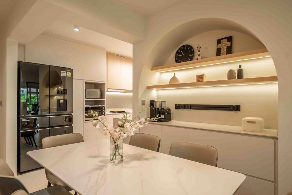 Scandinavian Dining Room with Dining Table and Dining Chairs