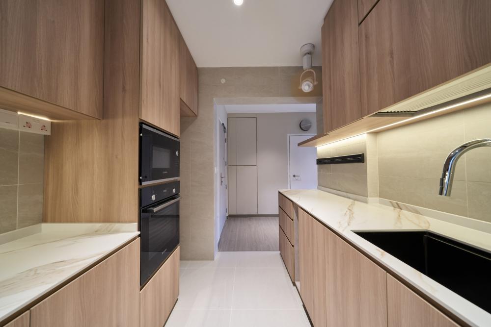 Minimalist Kitchen with Countertop and Cupboard
