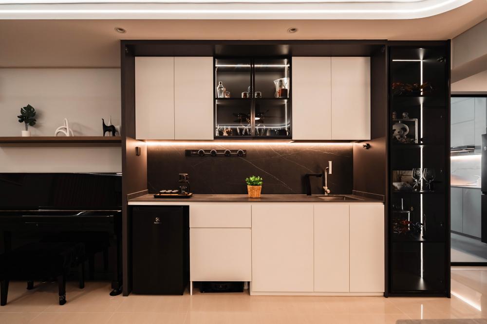 Modern Home Bar with Countertop and Bar Counter