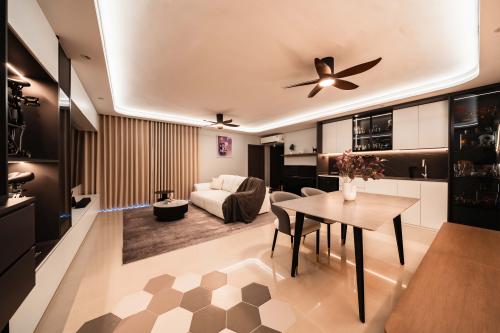 9 Creation Pte Ltd