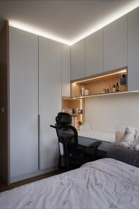Contemporary Bedroom at 4 Room HDB @ Grove Spring Yishun