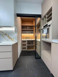 Contemporary Kitchen at 317C Anchorvale Road