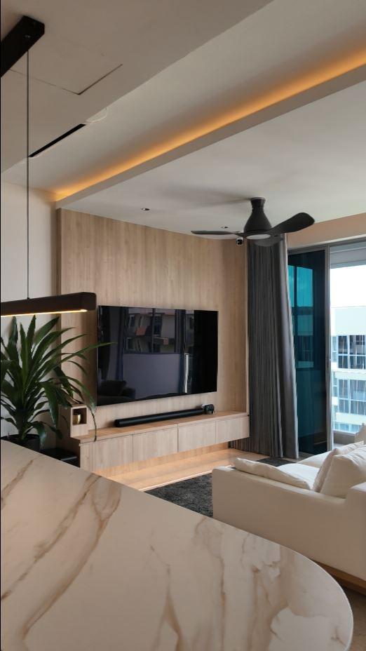 Modern Living Room with Countertop and Homogeneous Tiles