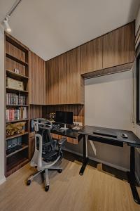 Minimalist Study at Tenet