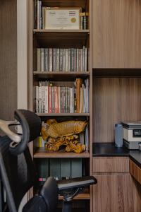 Minimalist Study at Tenet