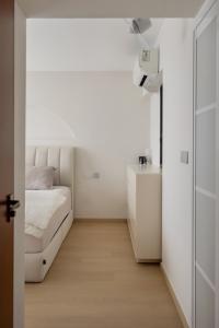 Asian Bedroom at 869A Tampines Avenue 8