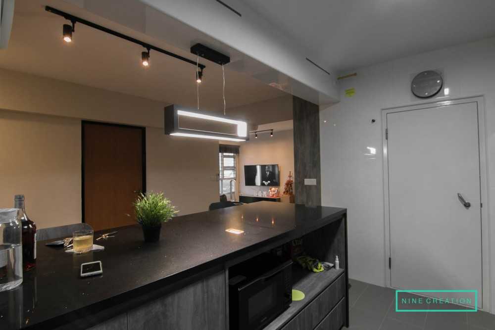 Contemporary Kitchen with Countertop and Vinyl Flooring