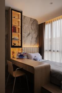 Modern Bedroom at The Watergardens