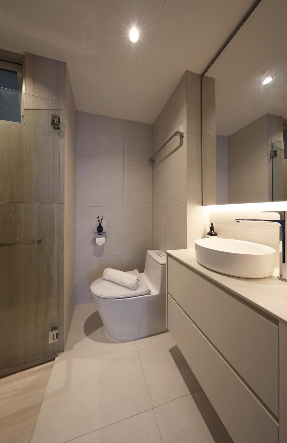 Modern Bathroom with Mirror and Shower Screen