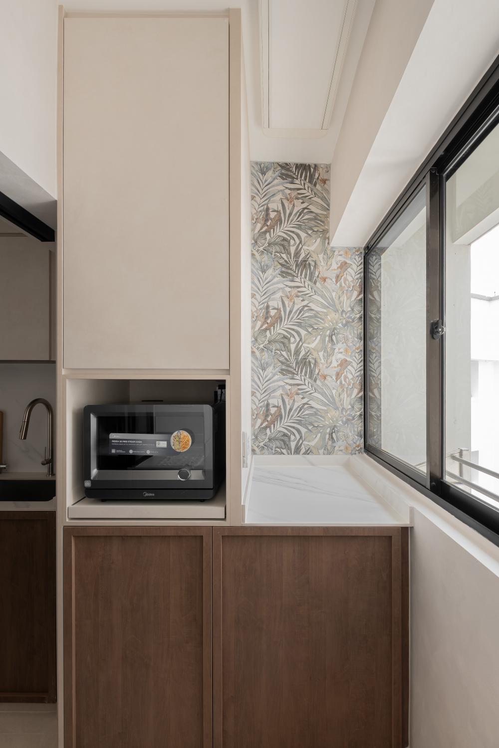 Minimalist Service Yard with Countertop and Feature Wall