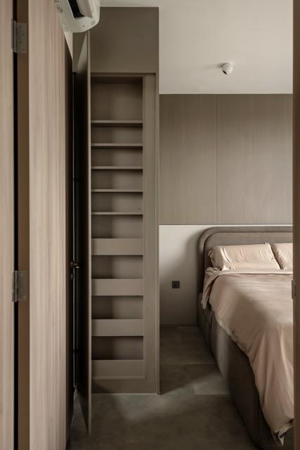 Contemporary Bedroom with Wardrobe and Closet