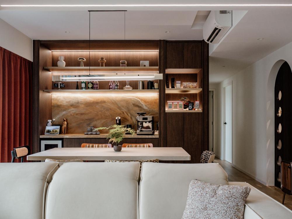 Contemporary Dining Room with Vinyl Flooring and Dining Table