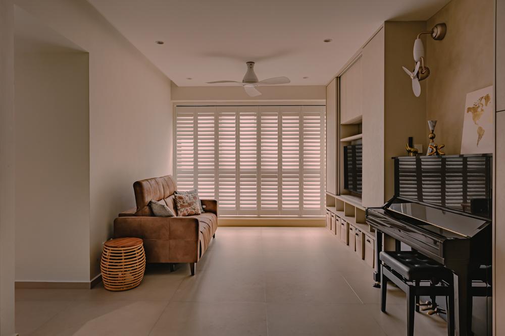 Minimalist Living Room with Homogeneous Tiles and TV Console
