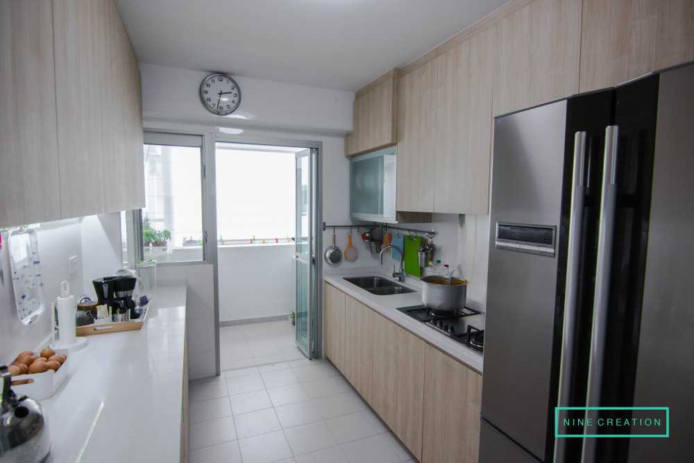 Modern Kitchen with Countertop and Kitchen Backsplash