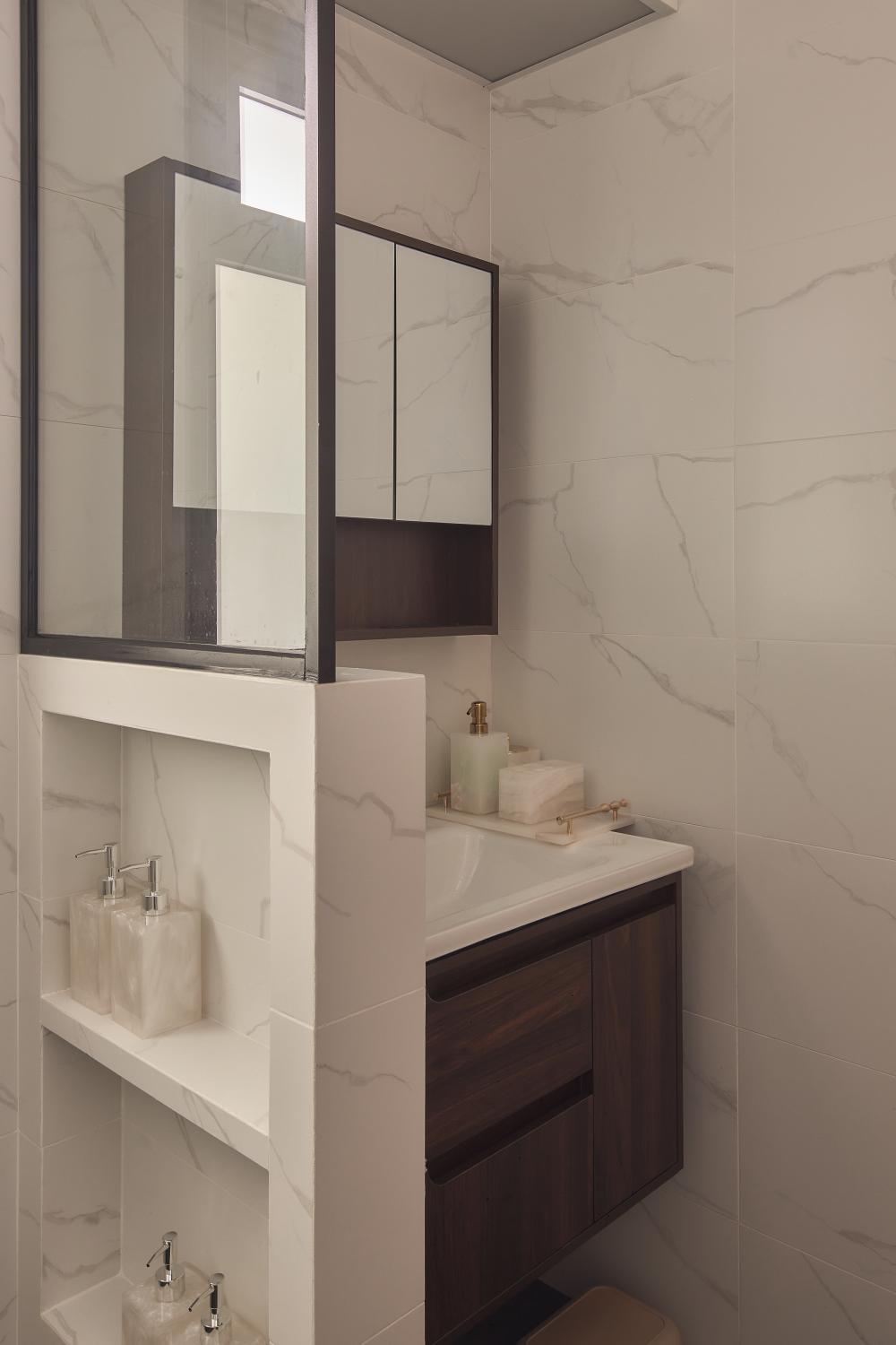 Modern Bathroom with Mirror and Bathroom Mirrors