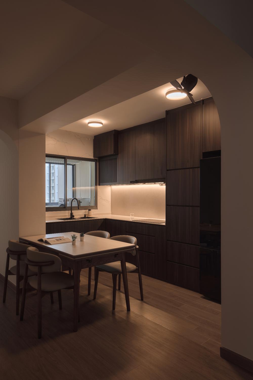 Modern Kitchen with Open Kitchen and Kitchen Cabinets