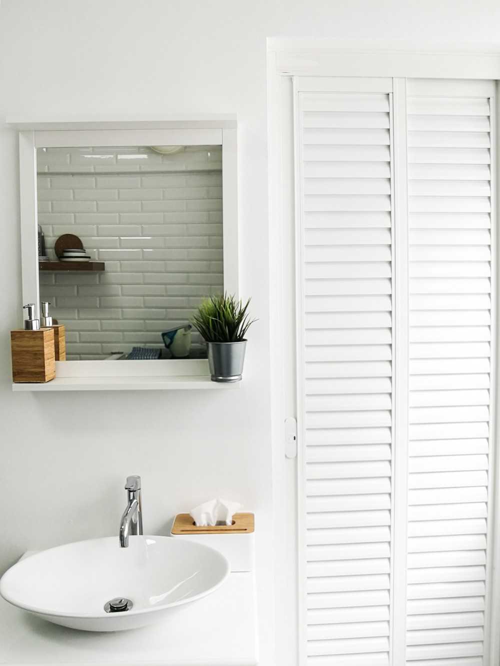 Scandinavian Bathroom with Mirror and Bathroom Mirrors