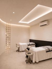 Minimalist Retail at Rae Beauty Salon