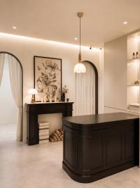 Minimalist Retail at Rae Beauty Salon