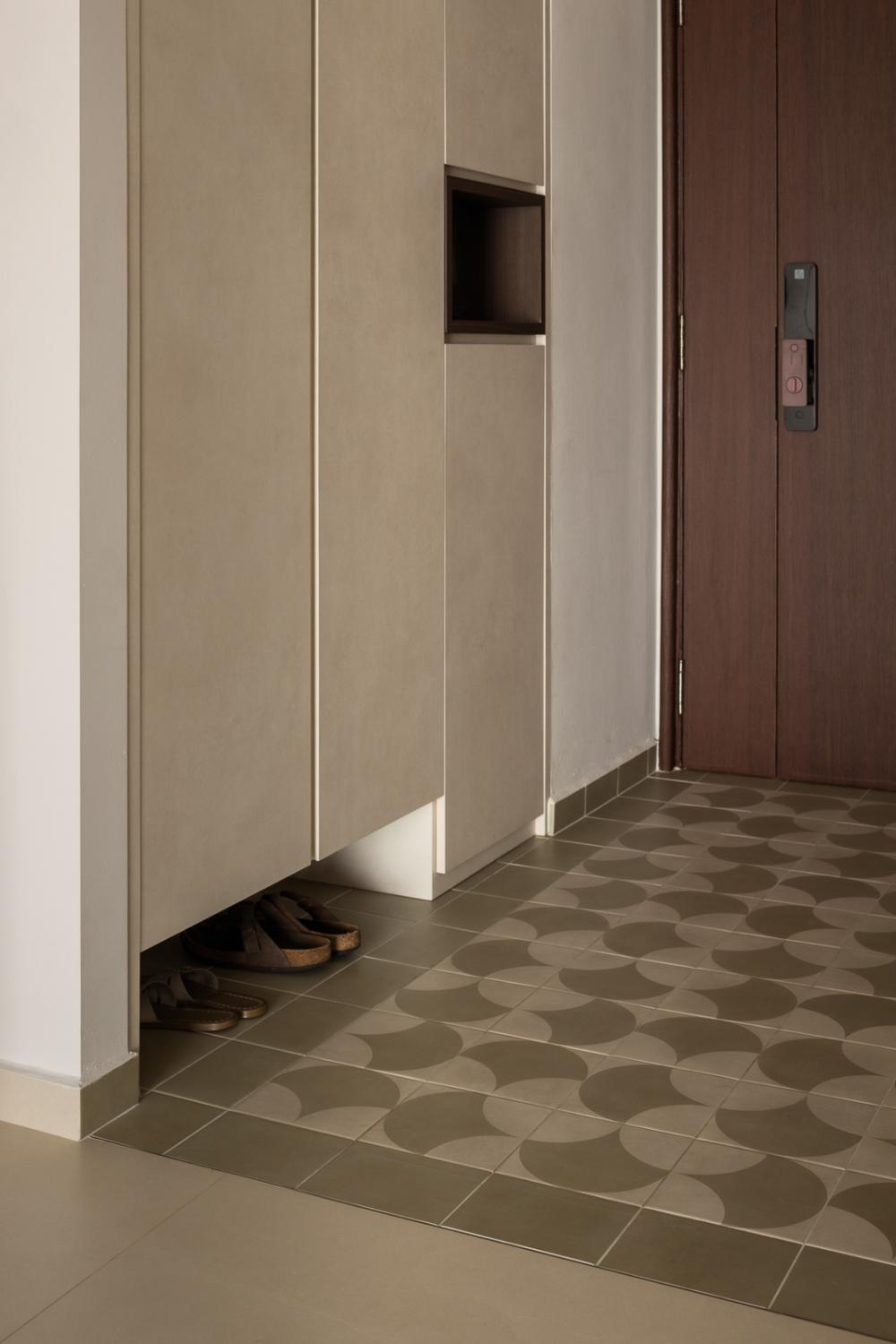Contemporary Entryway with Shoe Rack and Small Storage