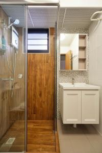 Asian Bathroom at Muji House