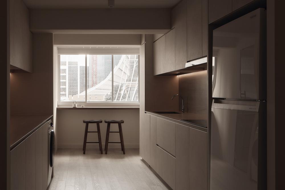 Minimalist Kitchen with Countertop and Homogeneous Tiles