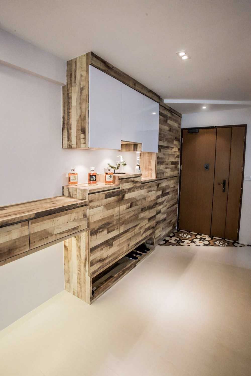 Scandinavian Entryway with Downlights and Storage Cabinets