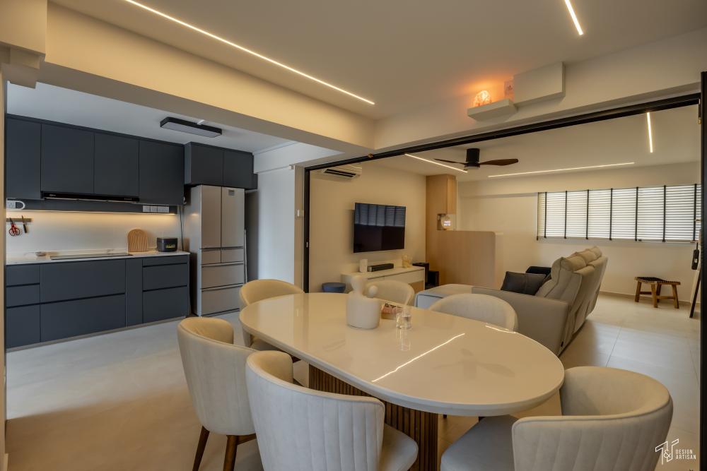 Minimalist Dining Room with Dining Table and Dining Chairs