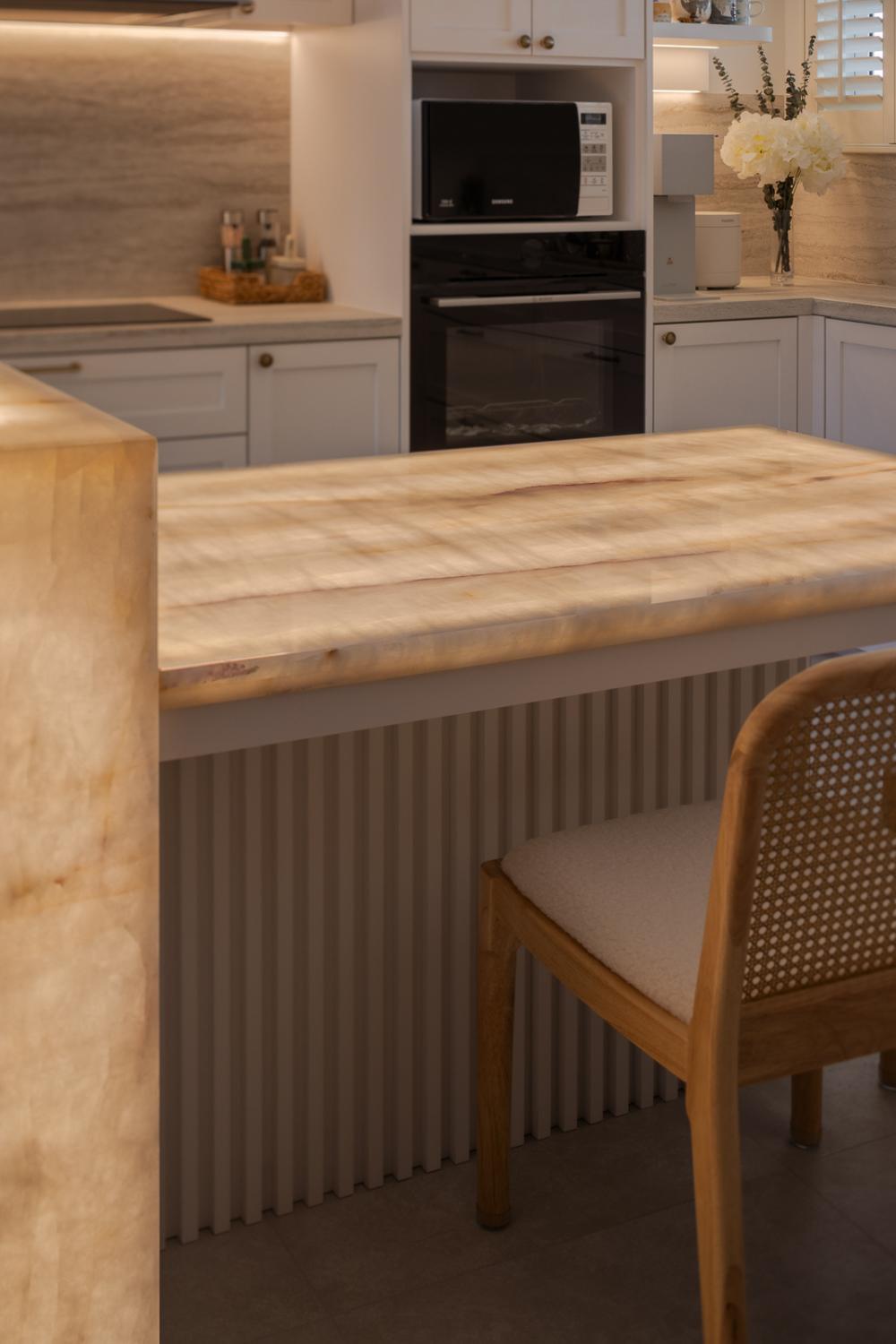Contemporary Kitchen with Kitchen Island and Cupboard