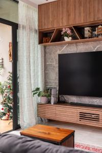Asian Living Room at Kingsford Waterbay