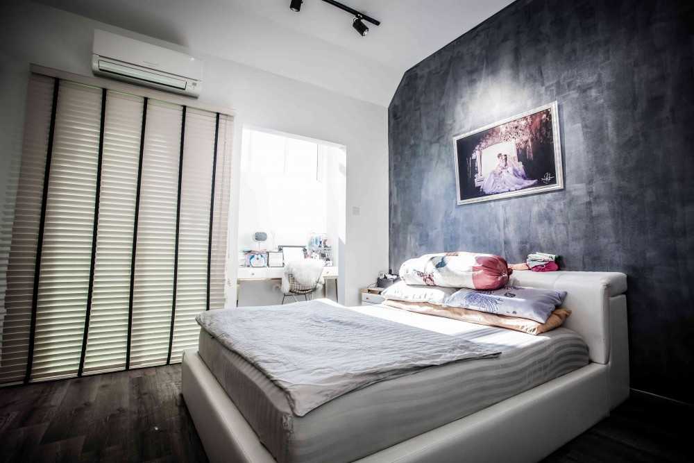 Contemporary Bedroom with Vinyl Flooring and Feature Wall