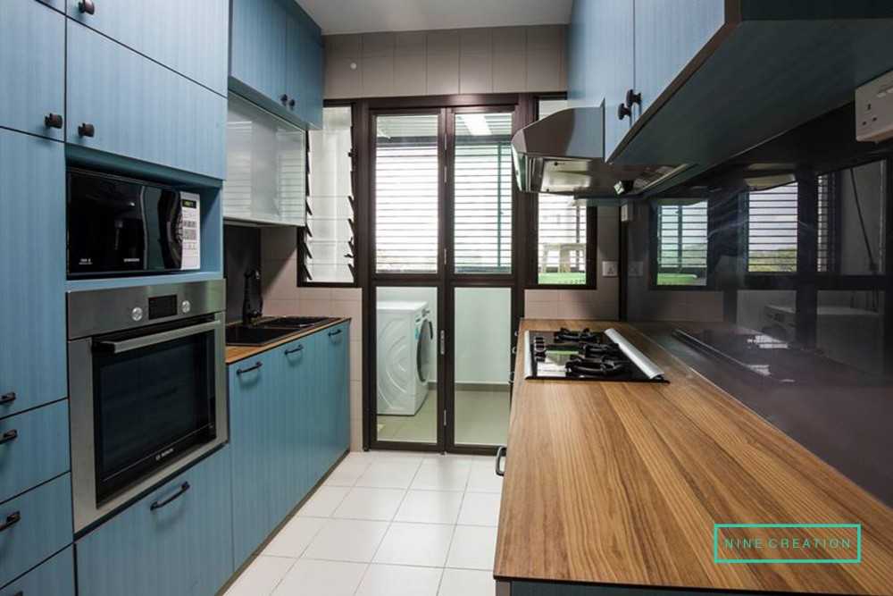 Modern Kitchen with Countertop and Kitchen Backsplash