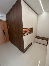 Minimalist Foyer at 549 SERANGOON NORTH