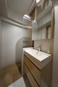 Minimalist Bathroom at 4 Room HDB @ Compassvale