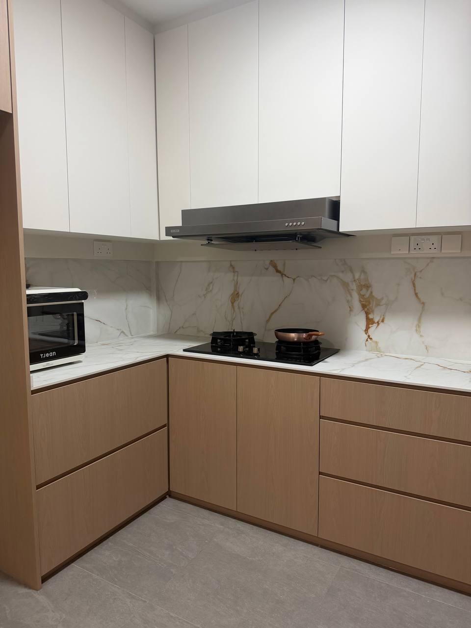 Minimalist Kitchen with Countertop and Homogeneous Tiles