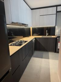 Modern Kitchen at 374A Woodlands