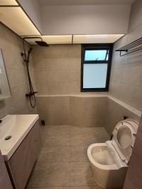   at 374A Woodlands