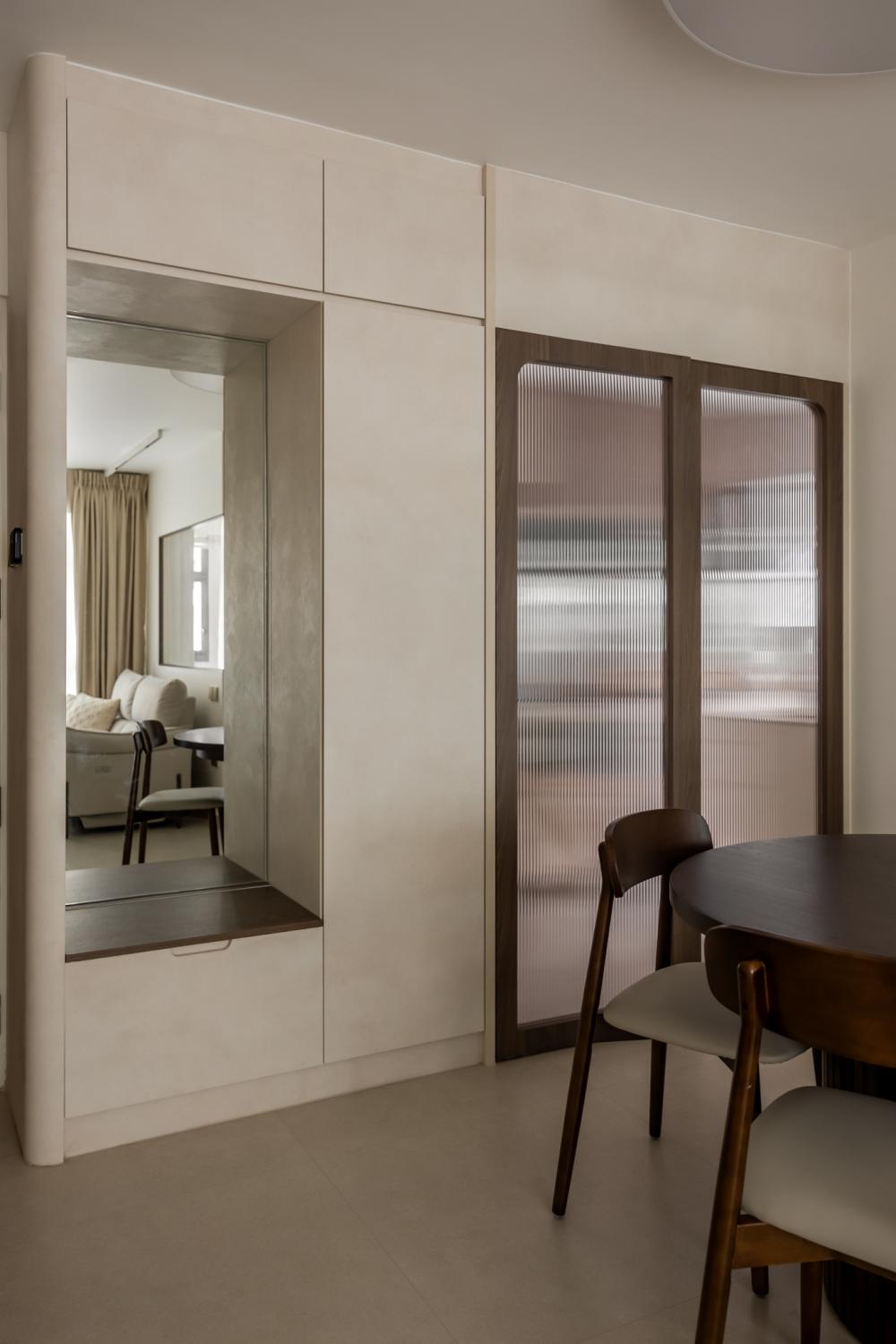 Contemporary Dining Room with Cove Lighting and Dining Table