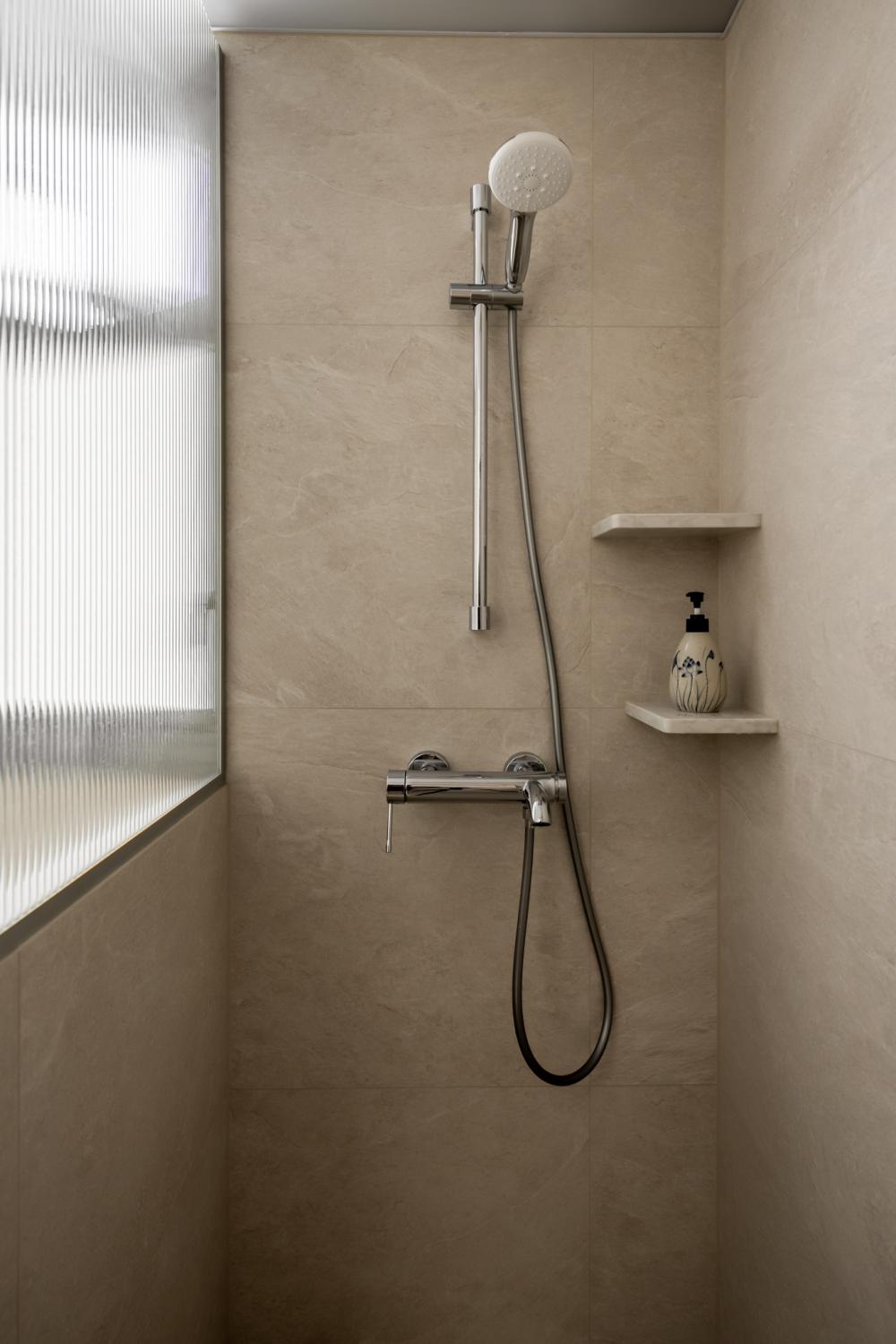 Contemporary Bathroom with Rainshower and Showers
