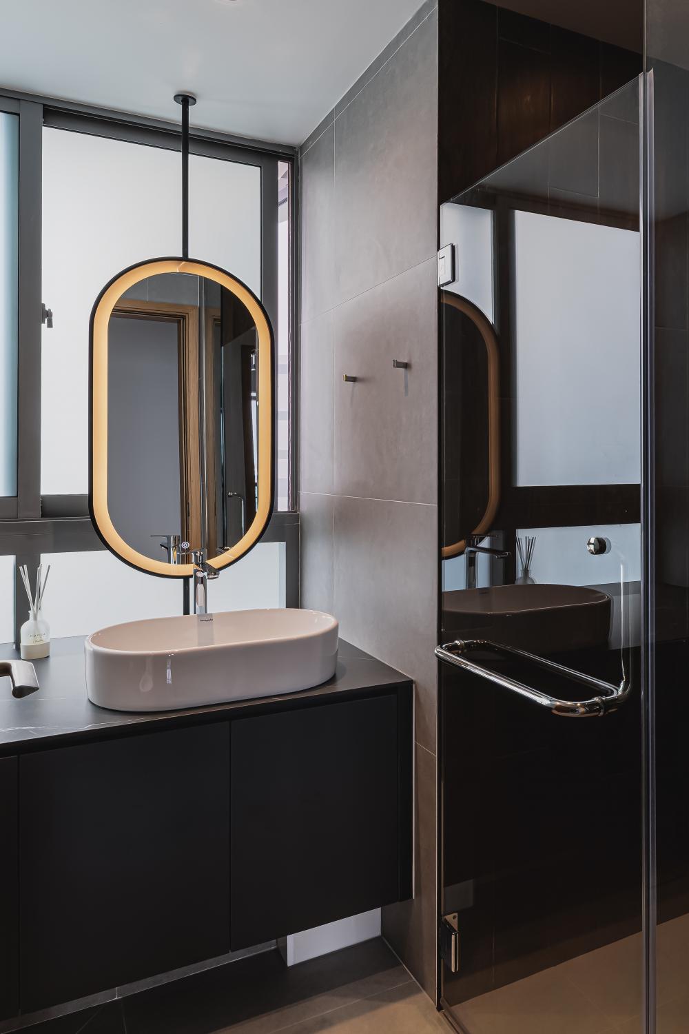 Contemporary Bathroom with Shower Screen and Bathroom Storage