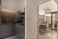Modern Kitchen at Condominium at 460 Tampines St42