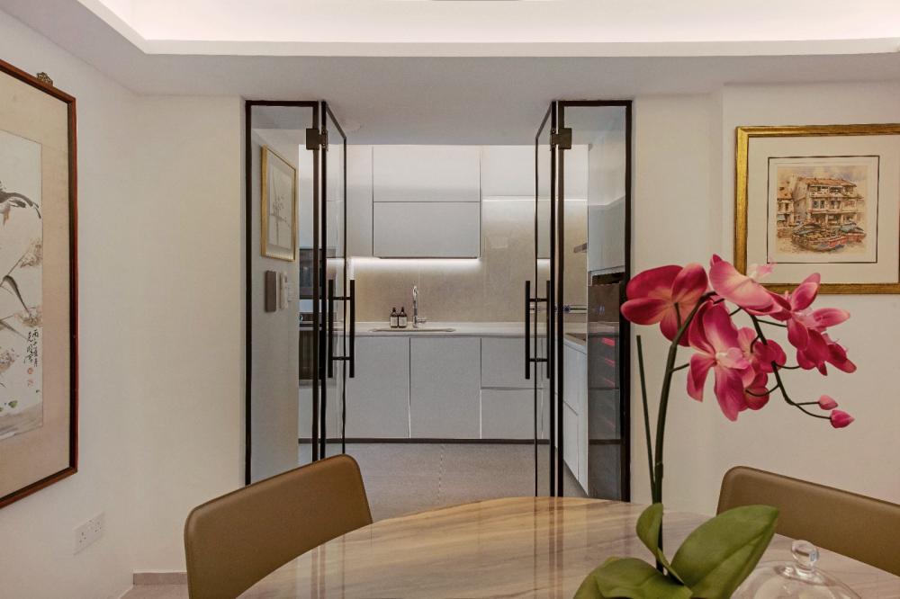 Modern Kitchen with Kitchen Window and Kitchen Island
