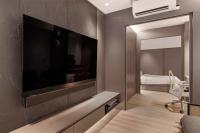 Modern Bedroom at Condominium at 460 Tampines St42