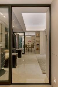 Modern Foyer at Condominium at 460 Tampines St42