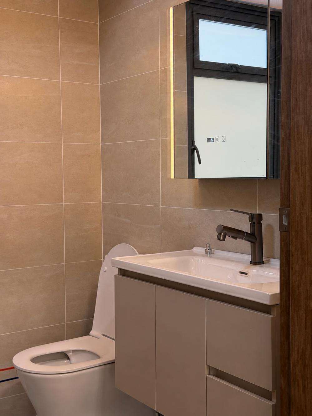 Contemporary Bathroom with Countertop and Mirror
