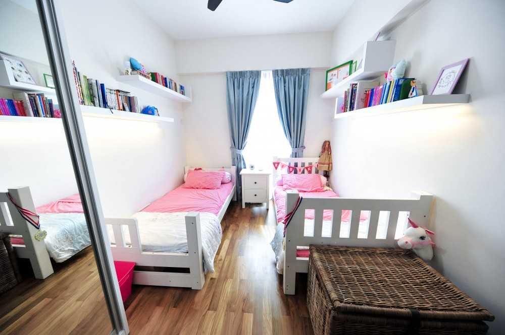 Modern Bedroom with Bookshelf and Parquet Floor