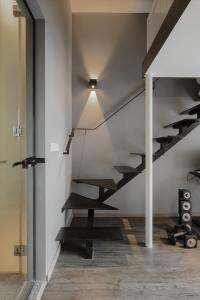 Minimalist Entryway at Condominium at Hillview Rise, The Hillier