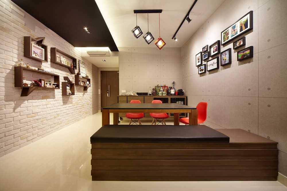 Eclectic Dining Room with Feature Wall and Dining Table