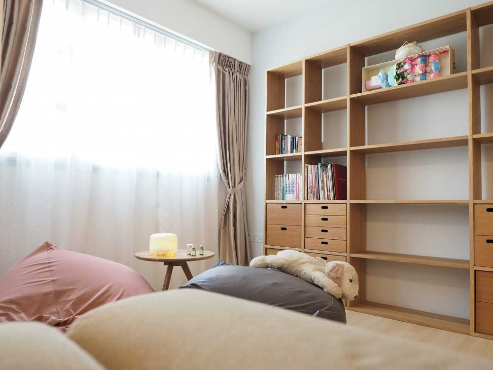 Scandinavian Living Room with Bookshelf and Vinyl Flooring